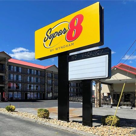 Super 8 By Wyndham Pigeon Forge Downtown Hotel Kültér fotó