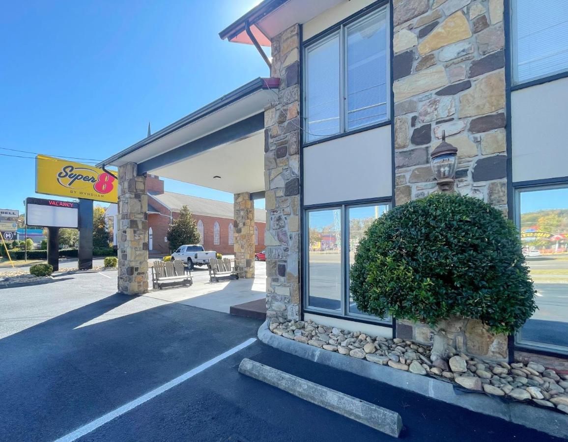 Super 8 By Wyndham Pigeon Forge Downtown Hotel Kültér fotó