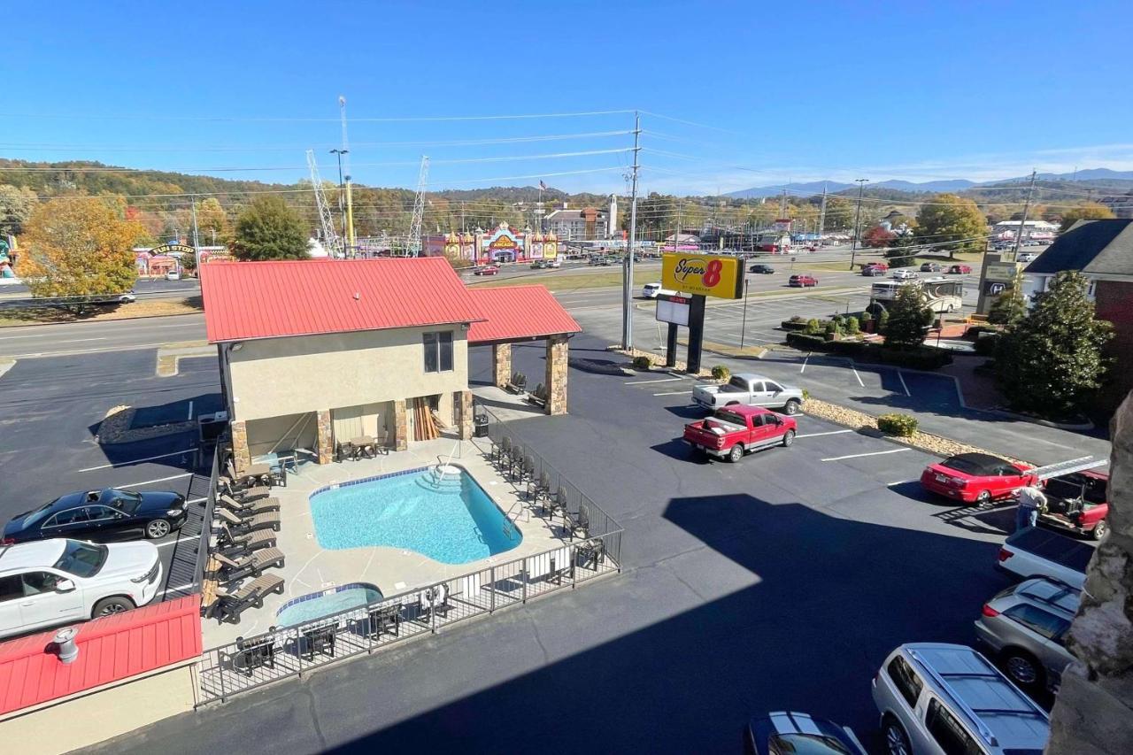 Super 8 By Wyndham Pigeon Forge Downtown Hotel Kültér fotó