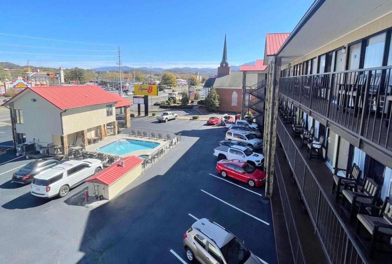 Super 8 By Wyndham Pigeon Forge Downtown Hotel Kültér fotó